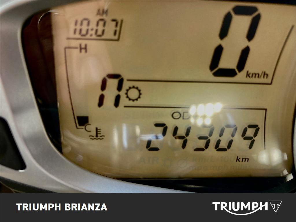 TRIUMPH Street Triple 675 